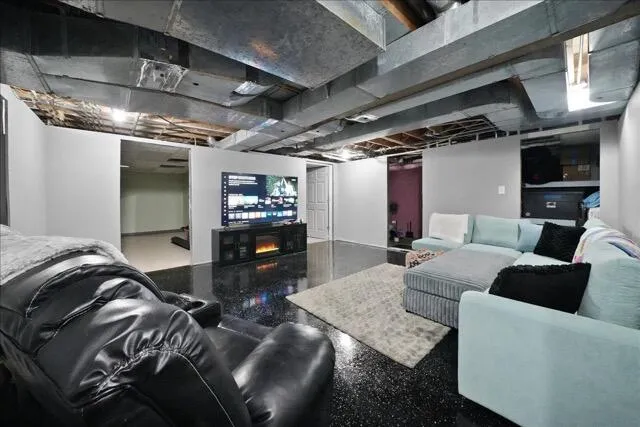 $515,000 | 11 North 675 West, Valparaiso, IN 46385