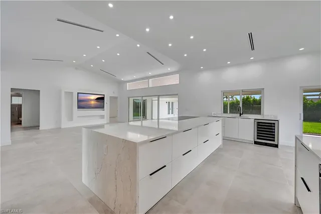 $899,000 | 2517 Kings Lake Boulevard, Naples, FL 34112