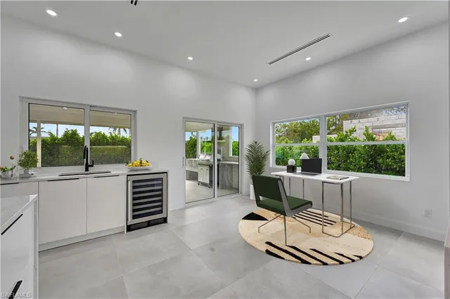 $899,000 | 2517 Kings Lake Boulevard, Naples, FL 34112