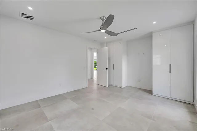 $899,000 | 2517 Kings Lake Boulevard, Naples, FL 34112