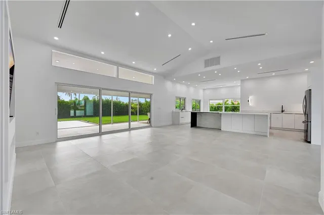 $899,000 | 2517 Kings Lake Boulevard, Naples, FL 34112