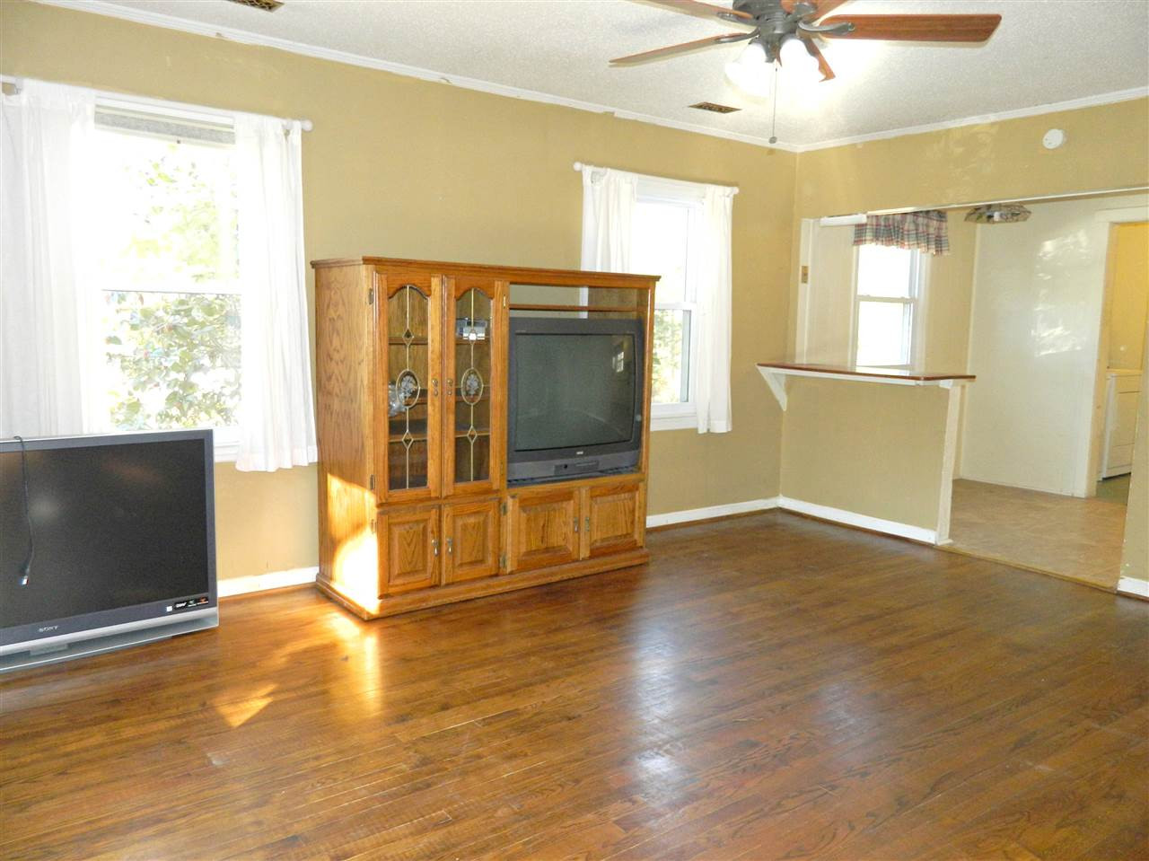500 Grovemont Road Raleigh, NC 27603 - Photo 3 of 18 Living Room
