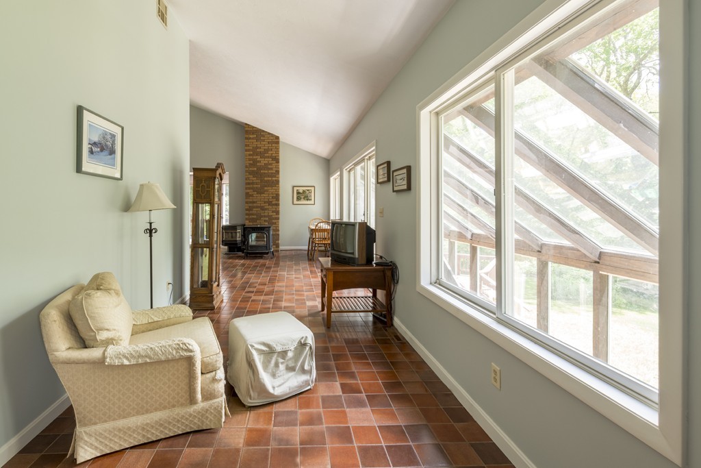 19 Paradise Road Ipswich, MA 01938 - Photo 8 of 24 Gallery Image 8
