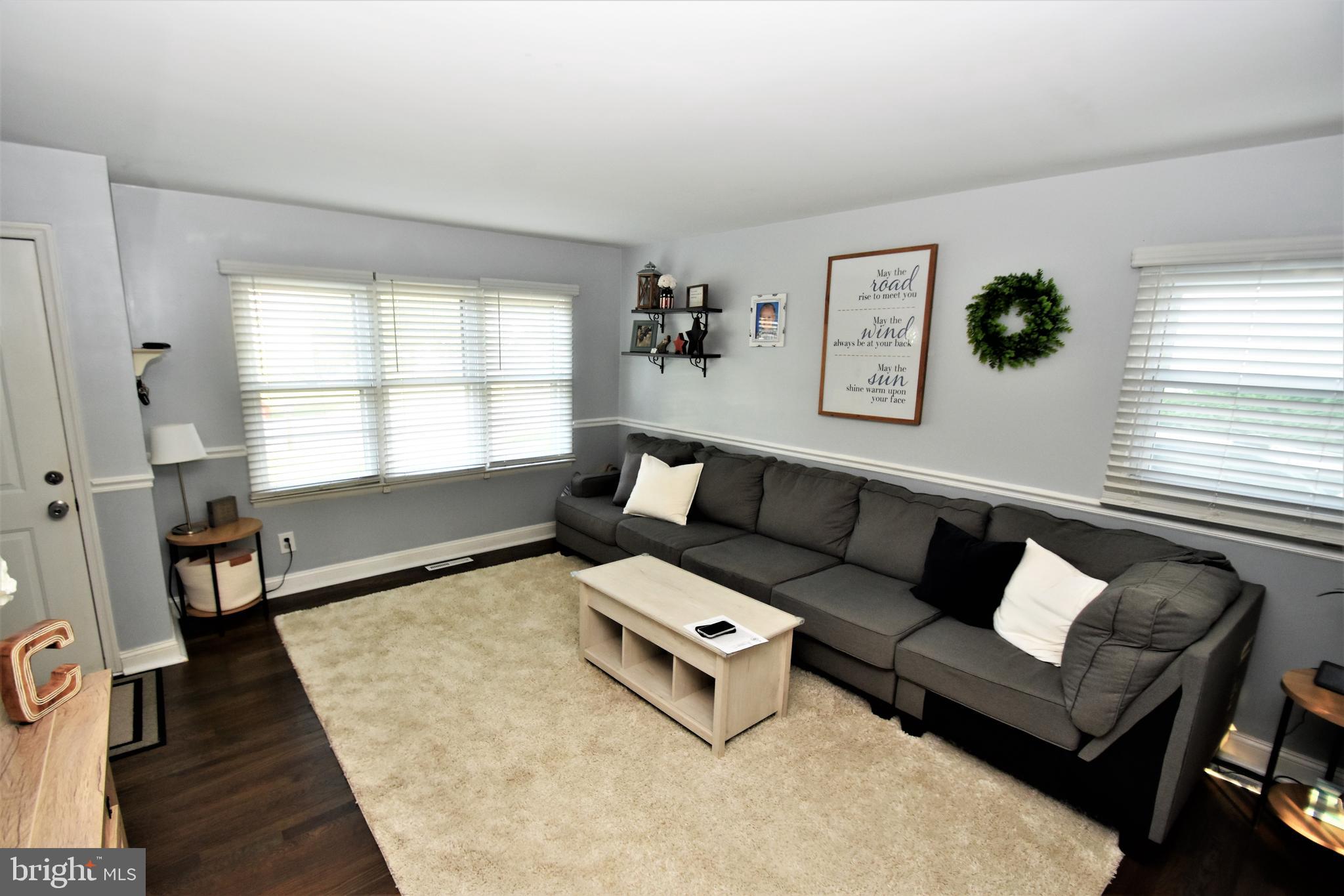 104 Patricia Road Newark, DE 19713 - Photo 12 of 48 Living Room --- GREAT ACCESS and NICE HOUSE