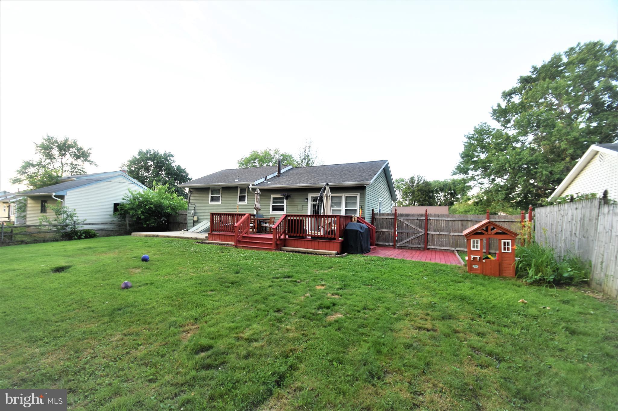 104 Patricia Road Newark, DE 19713 - Photo 43 of 48 BIG YARD ... Fenced and ready for anything!