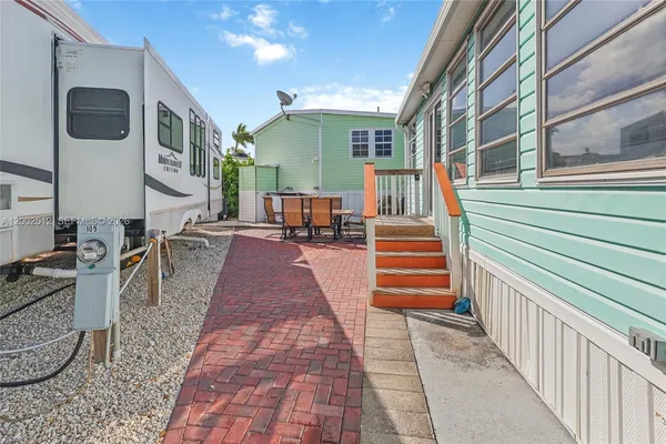 $450,000 | 65821 Overseas Highway, Long Key, FL 33001