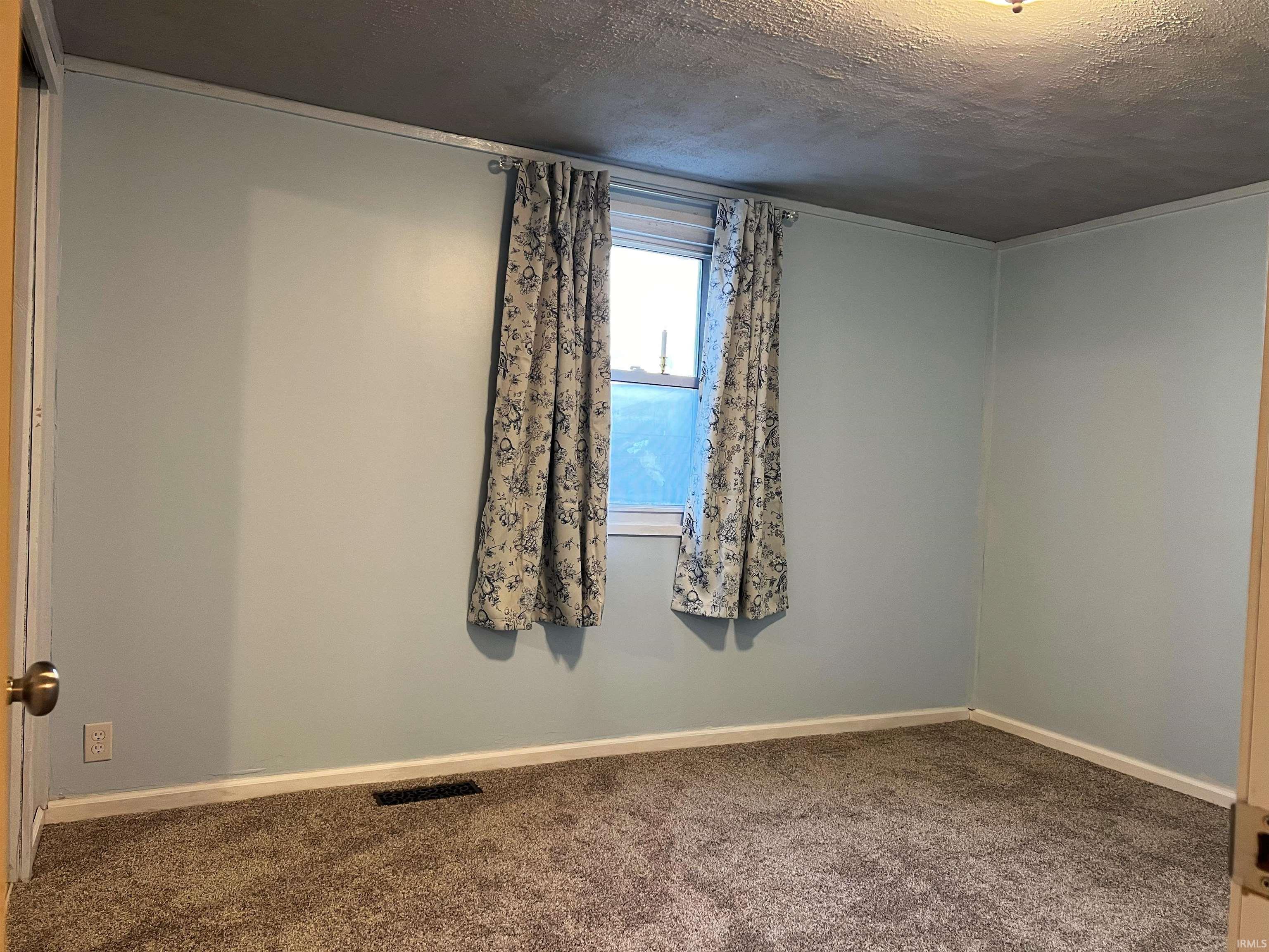 517 East Poplar Street Kokomo, IN 46902 - Photo 9 of 17