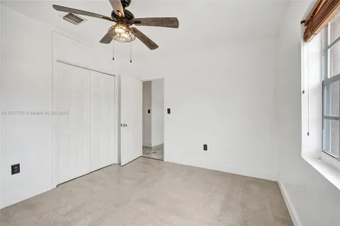 a view of a window in an empty room