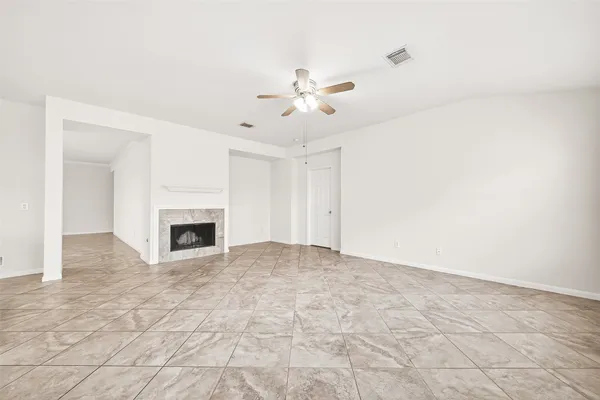 $2,095 | 2806 Powell Springs Court, Missouri City, TX 77459