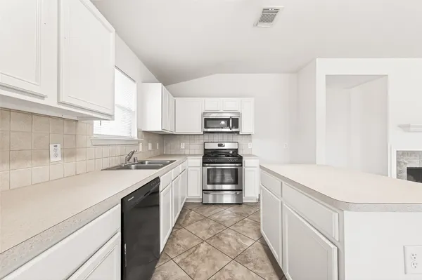 $2,095 | 2806 Powell Springs Court, Missouri City, TX 77459