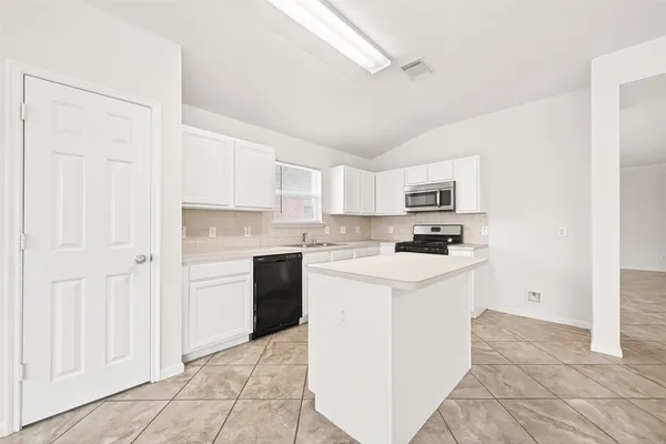 $2,095 | 2806 Powell Springs Court, Missouri City, TX 77459