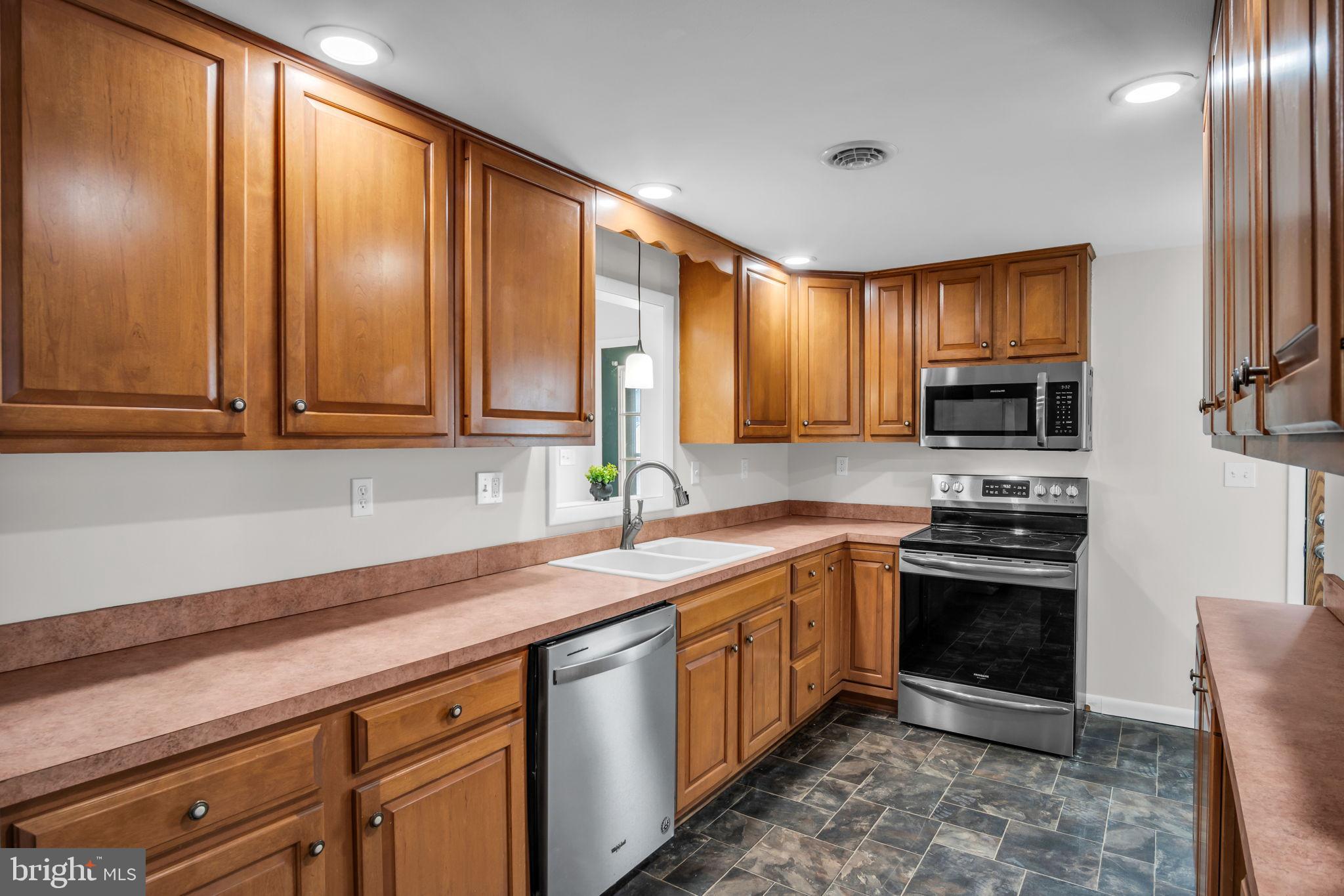 1355 Zimmerman Road Carlisle, PA 17015 - Photo 8 of 46