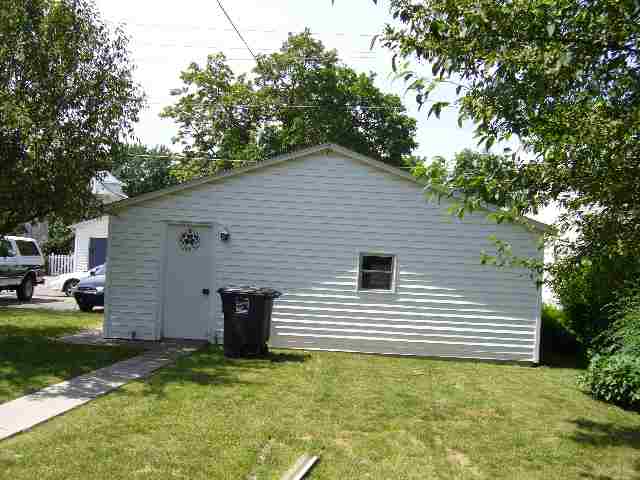 1869 Moline, IL 61265 - Photo 4 of 4 Gallery Image 4