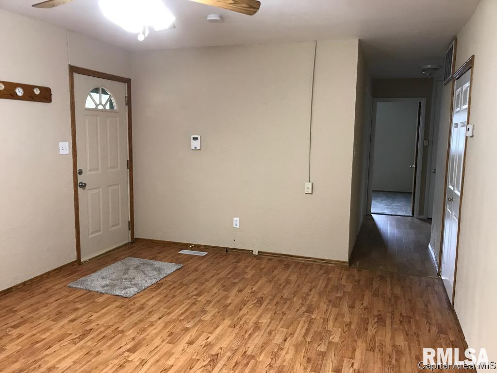 29 Beverly Drive Springfield, IL 62702 - Photo 3 of 13