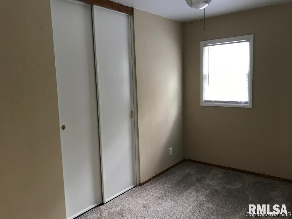 29 Beverly Drive Springfield, IL 62702 - Photo 8 of 13