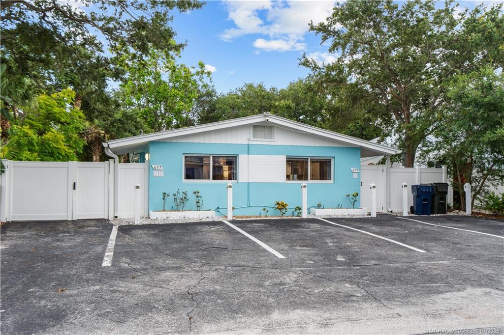 657 Southwest Cleveland Avenue Stuart, FL 34994 - Photo 1 of 34