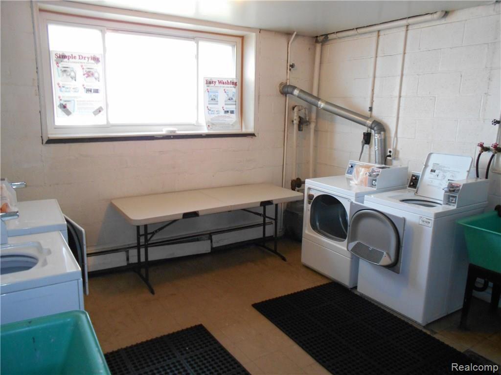 4905 Crooks Road, Unit 65 Royal Oak, MI 48073 - Photo 12 of 15 4905 Crooks Unit 65_12.JPG