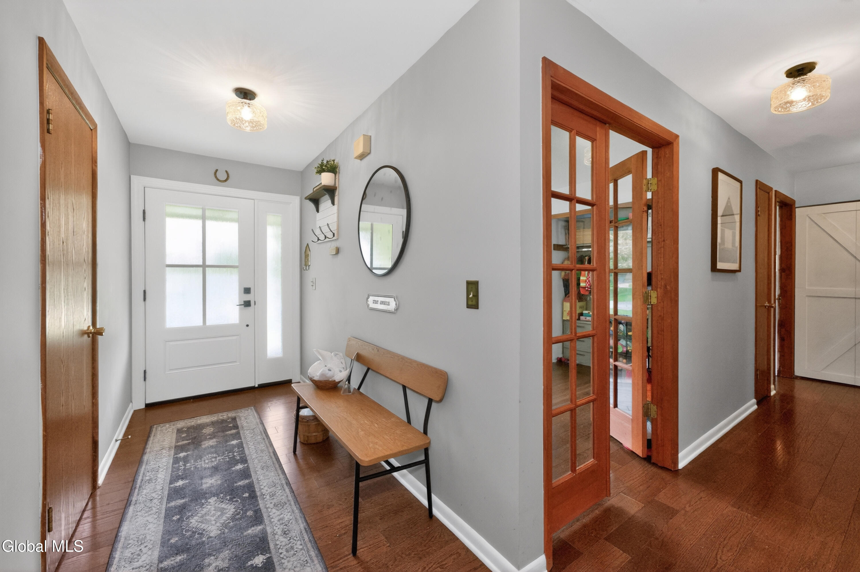 606 Top Ridge Drive Guilderland, NY 12203 - Photo 2 of 23 1 Entryway