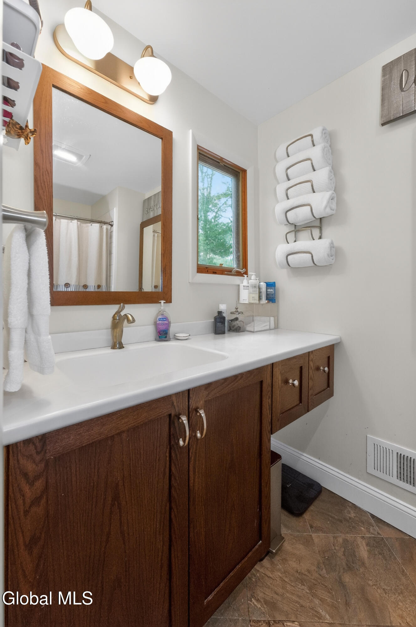606 Top Ridge Drive Guilderland, NY 12203 - Photo 21 of 23 Master bath