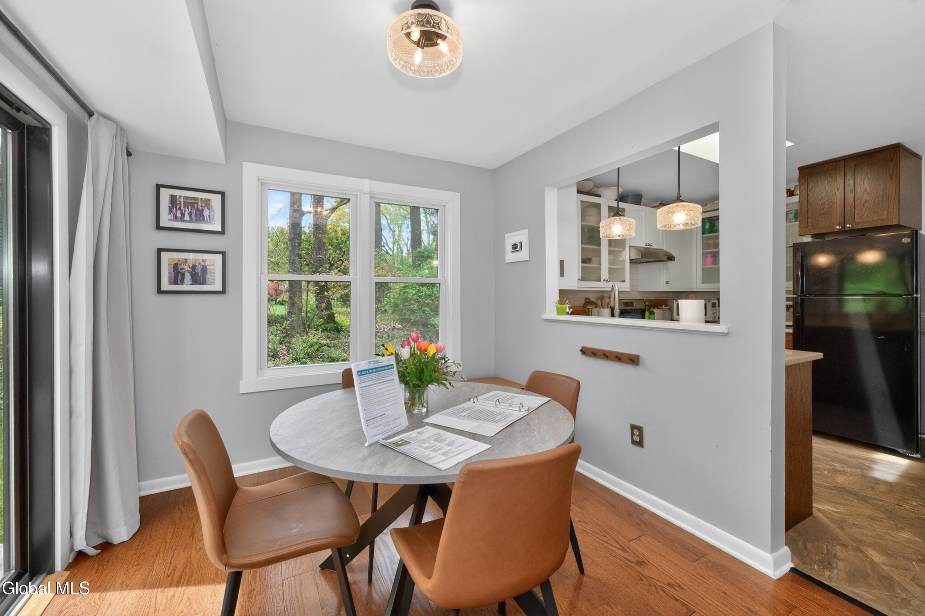 606 Top Ridge Drive Guilderland, NY 12203 - Photo 8 of 23 3 Diningroom 2