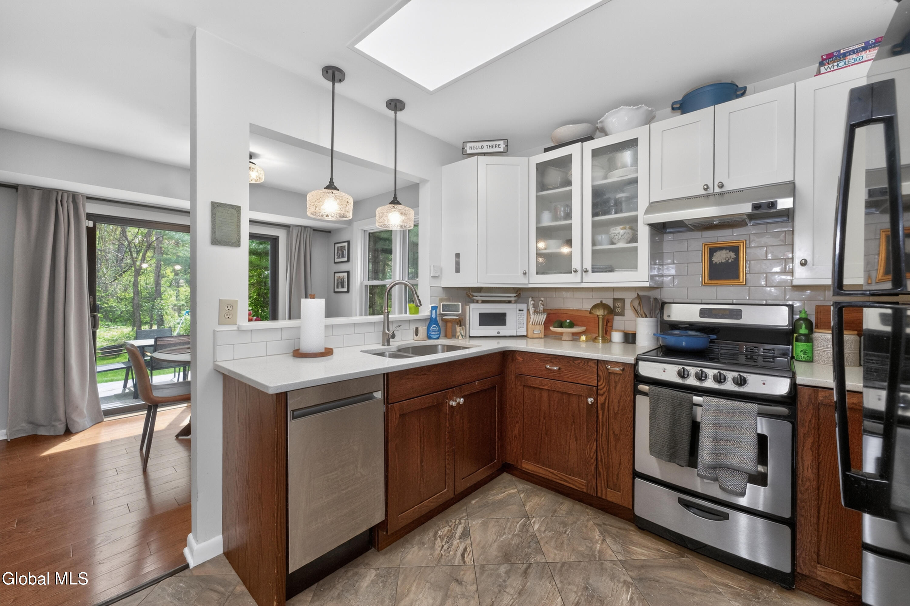606 Top Ridge Drive Guilderland, NY 12203 - Photo 10 of 23 4 Kitchen 2