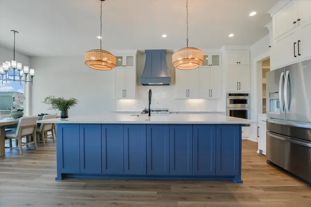 $2,700,000 | 420 Lake Street, Kingsland, TX 78639