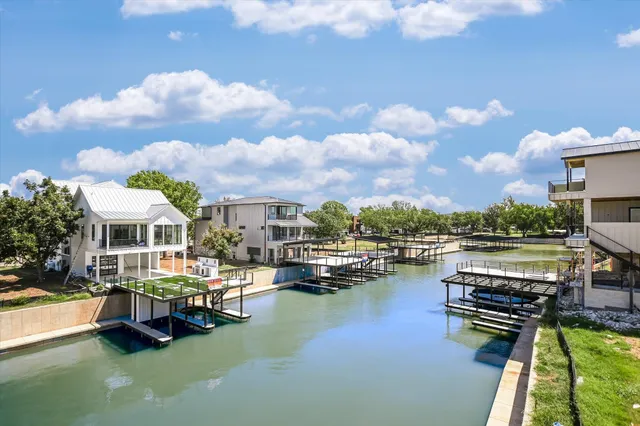 $2,700,000 | 420 Lake Street, Kingsland, TX 78639