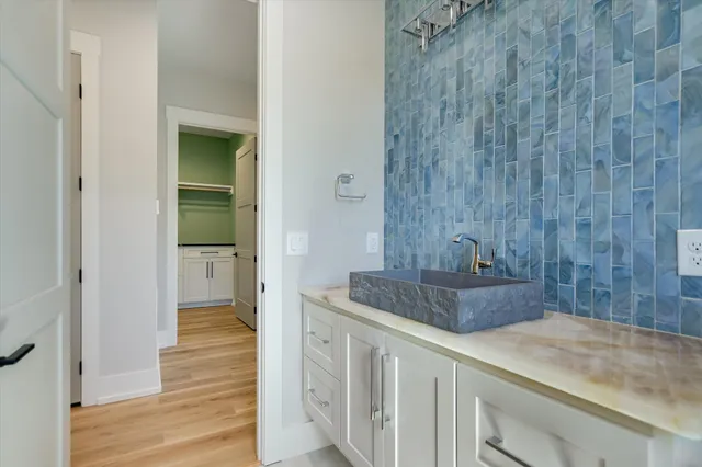 $2,700,000 | 420 Lake Street, Kingsland, TX 78639