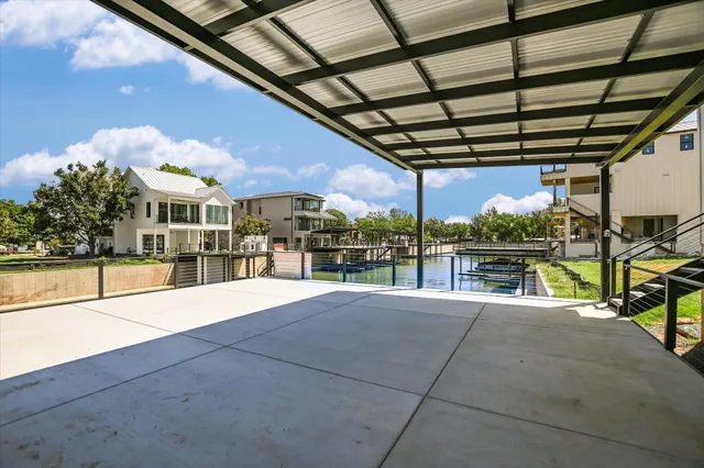 $2,700,000 | 420 Lake Street, Kingsland, TX 78639