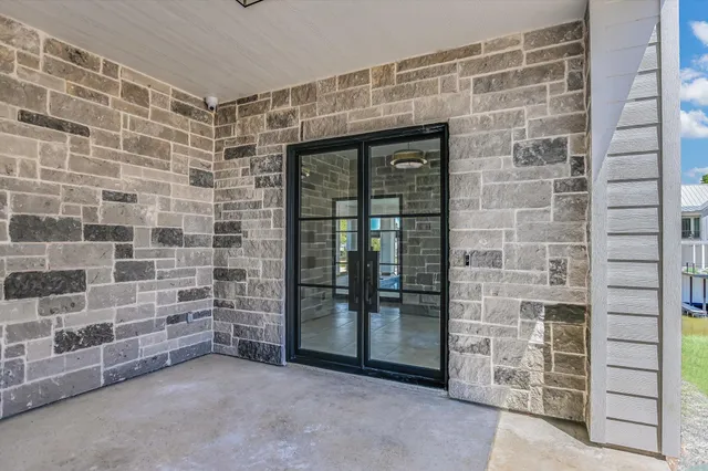 $2,700,000 | 420 Lake Street, Kingsland, TX 78639