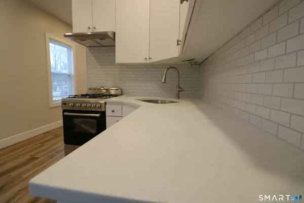 $2,600 | 6 Mary Street, Shelton, CT 06484