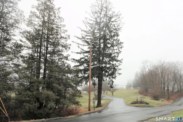 $2,600 | 6 Mary Street, Shelton, CT 06484