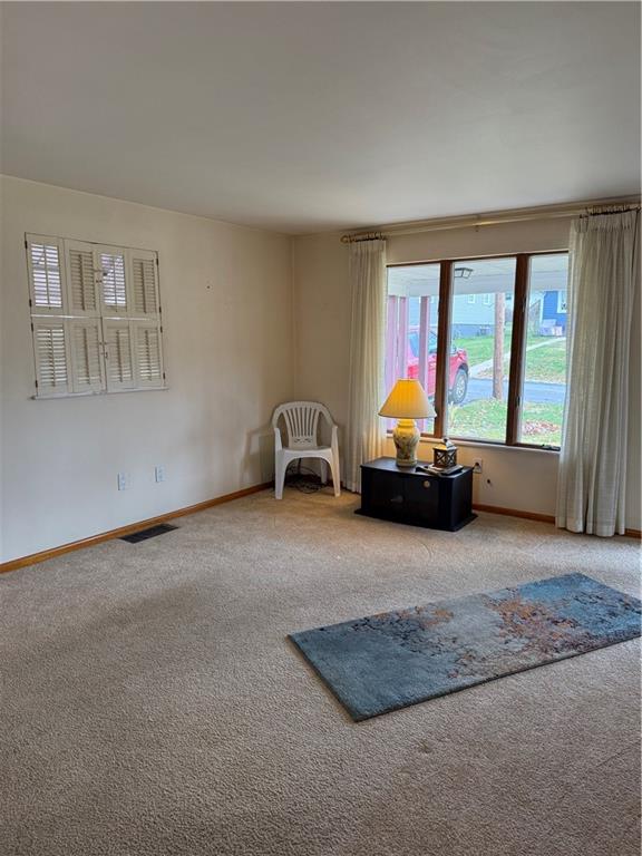 432 Violet Drive Lower Burrell, PA 15068 - Photo 11 of 42 a living room with furniture window and a lamp