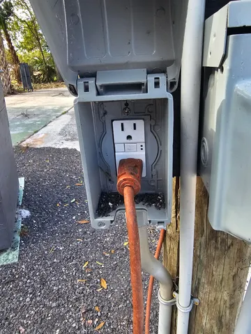 $95,000 | 2594 Highway 70, Okeechobee, FL 34974