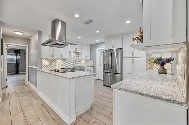 $740,000 | 7811 Pineview Drive, Odessa, FL 33556