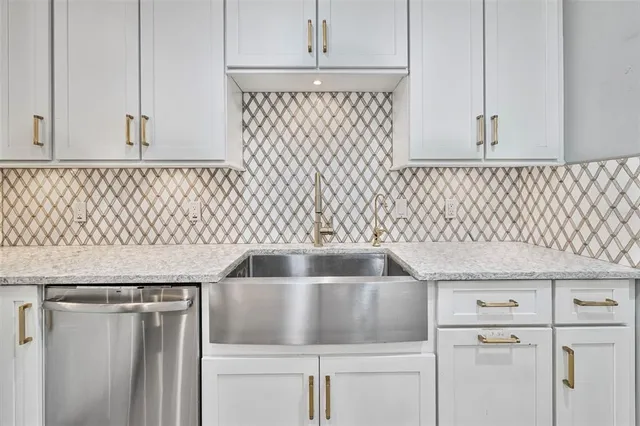 $740,000 | 7811 Pineview Drive, Odessa, FL 33556