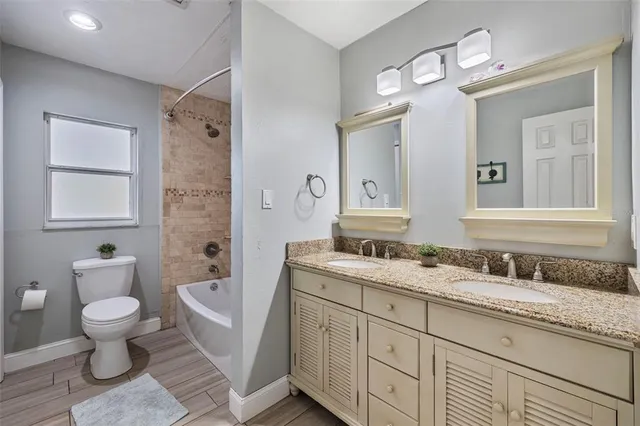 $740,000 | 7811 Pineview Drive, Odessa, FL 33556