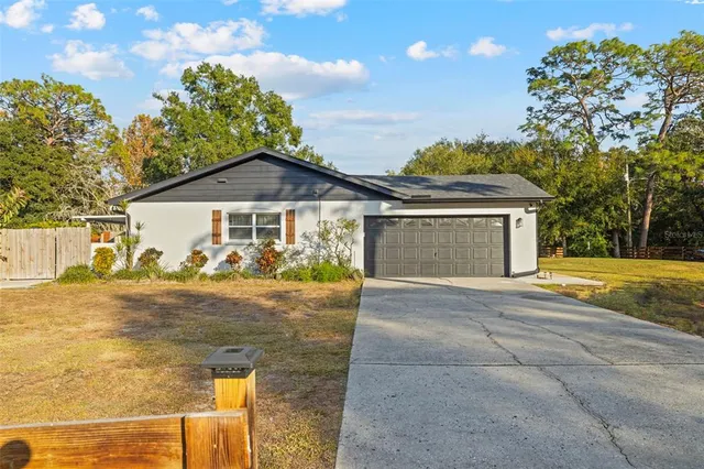 $740,000 | 7811 Pineview Drive, Odessa, FL 33556