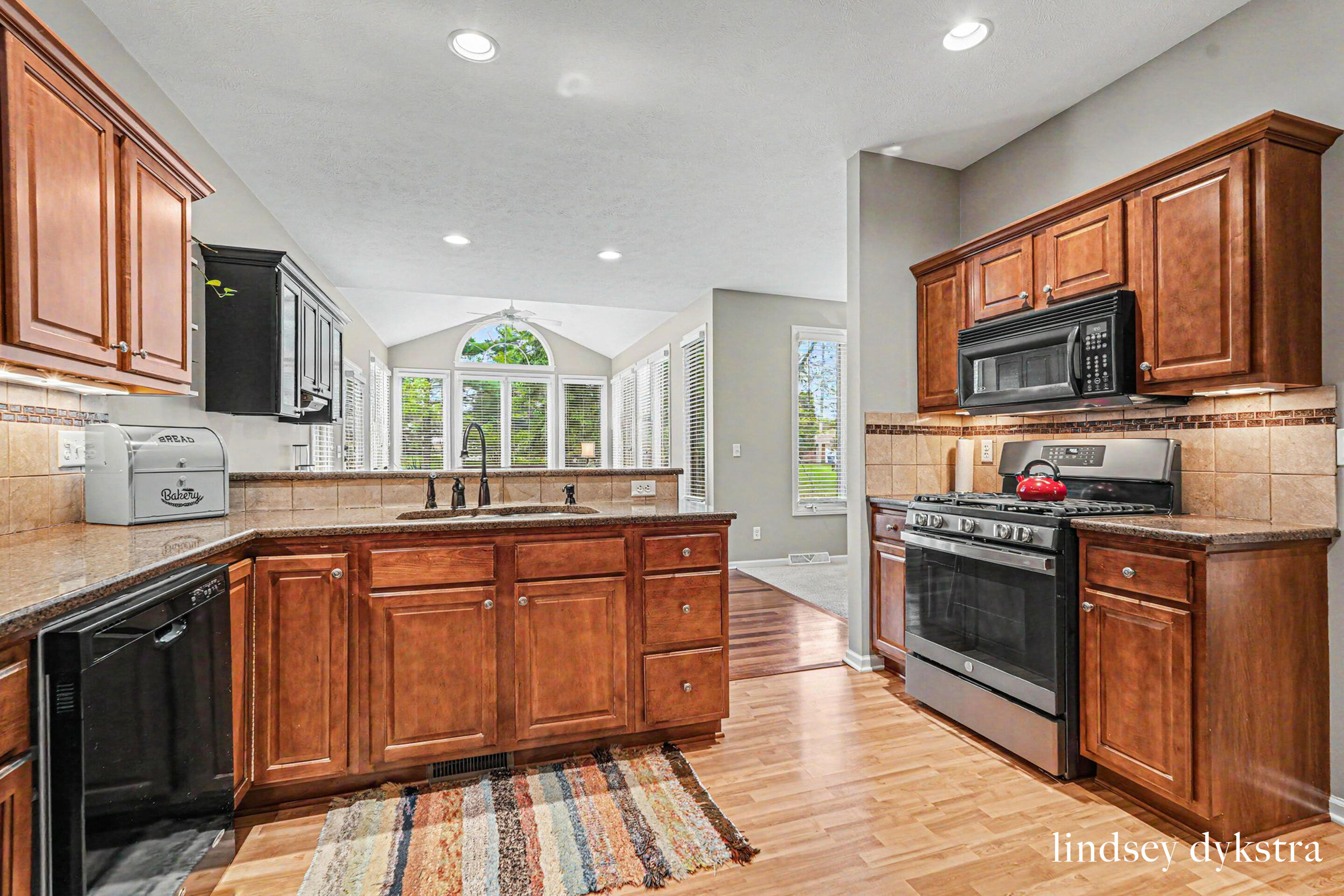 2320 Red Oak Court Northwest Grand Rapids, MI 49504 - Photo 6 of 25 2320 Red Oak Court-5446
