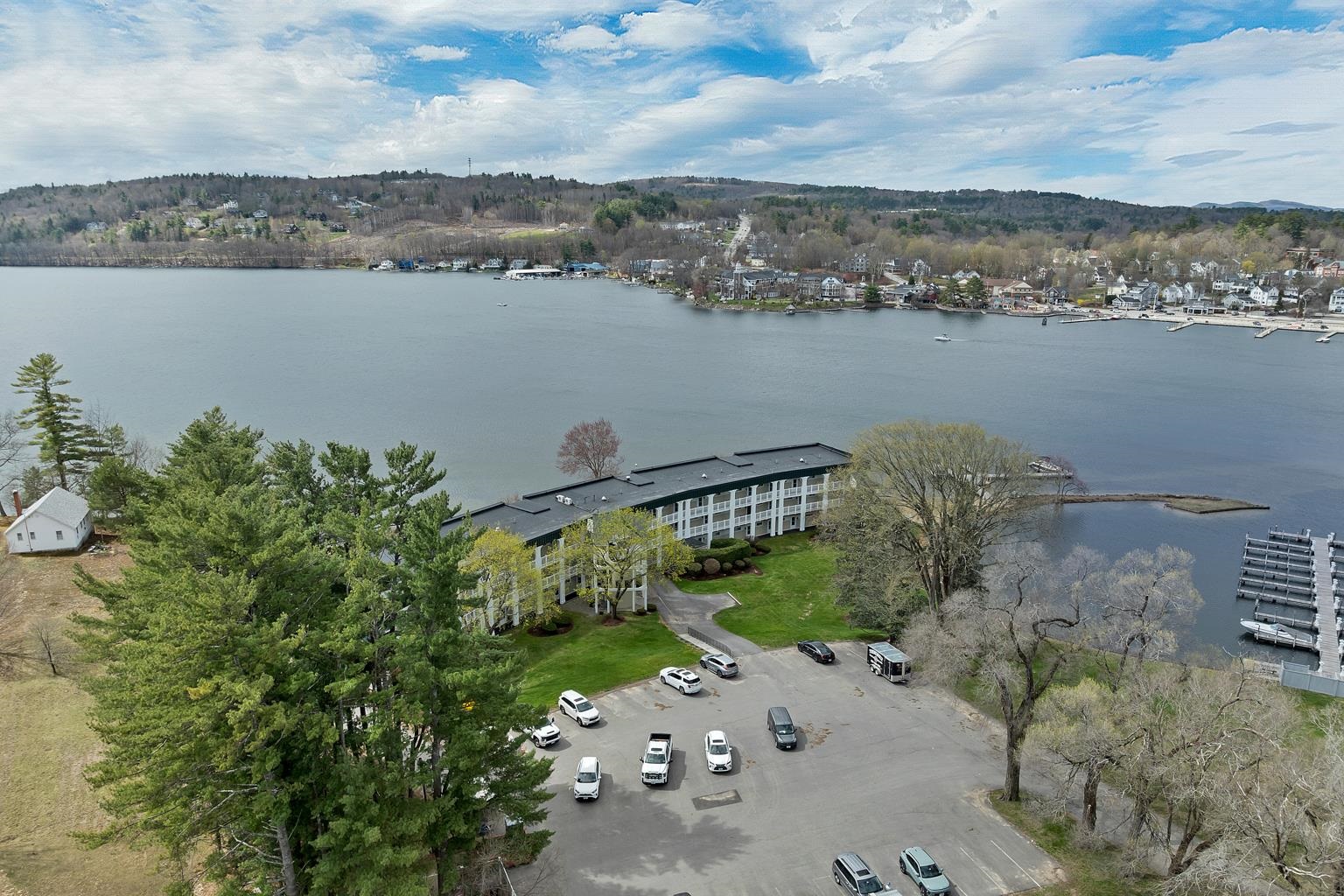 23 Pleasant Street, Unit 11 Meredith, NH 03253 - Photo 4 of 41