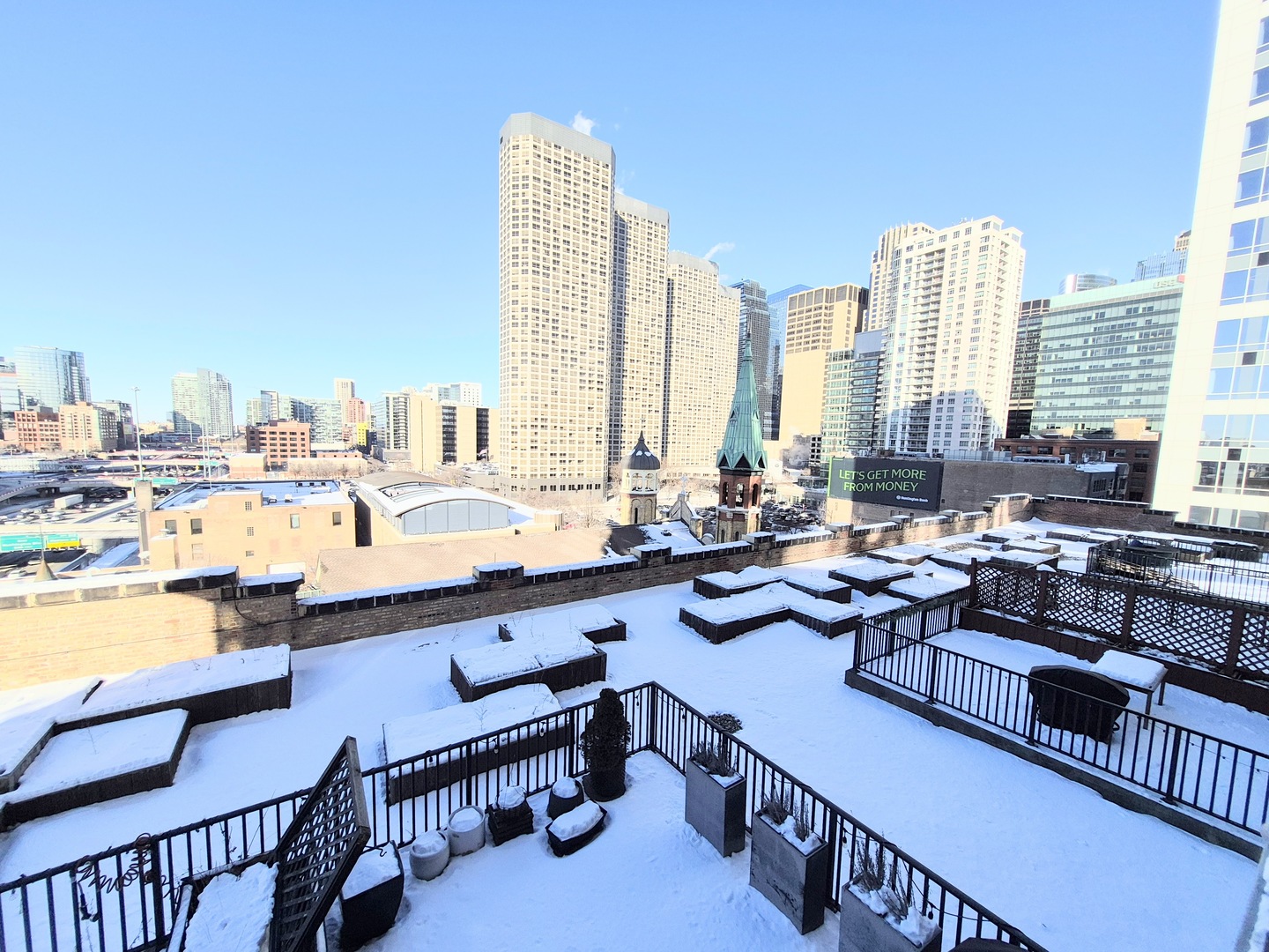 210 South Desplaines Street, Unit 707 Chicago, IL 60661 - Photo 18 of 21