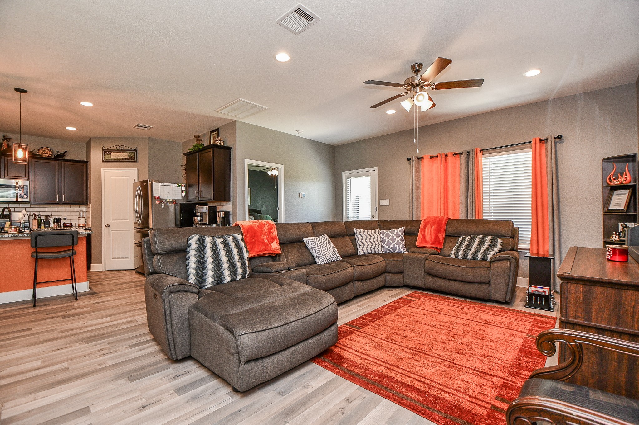 706 Acacia Park Lane Rosharon, TX 77583 - Photo 8 of 21