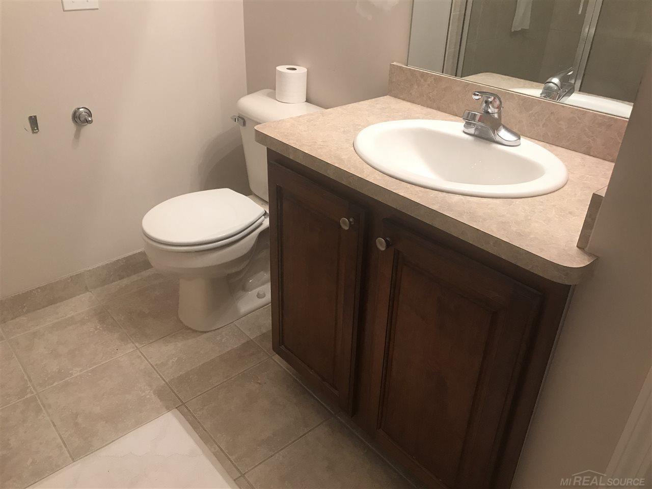 26079 Mariners Point New Baltimore, MI 48051 - Photo 18 of 28