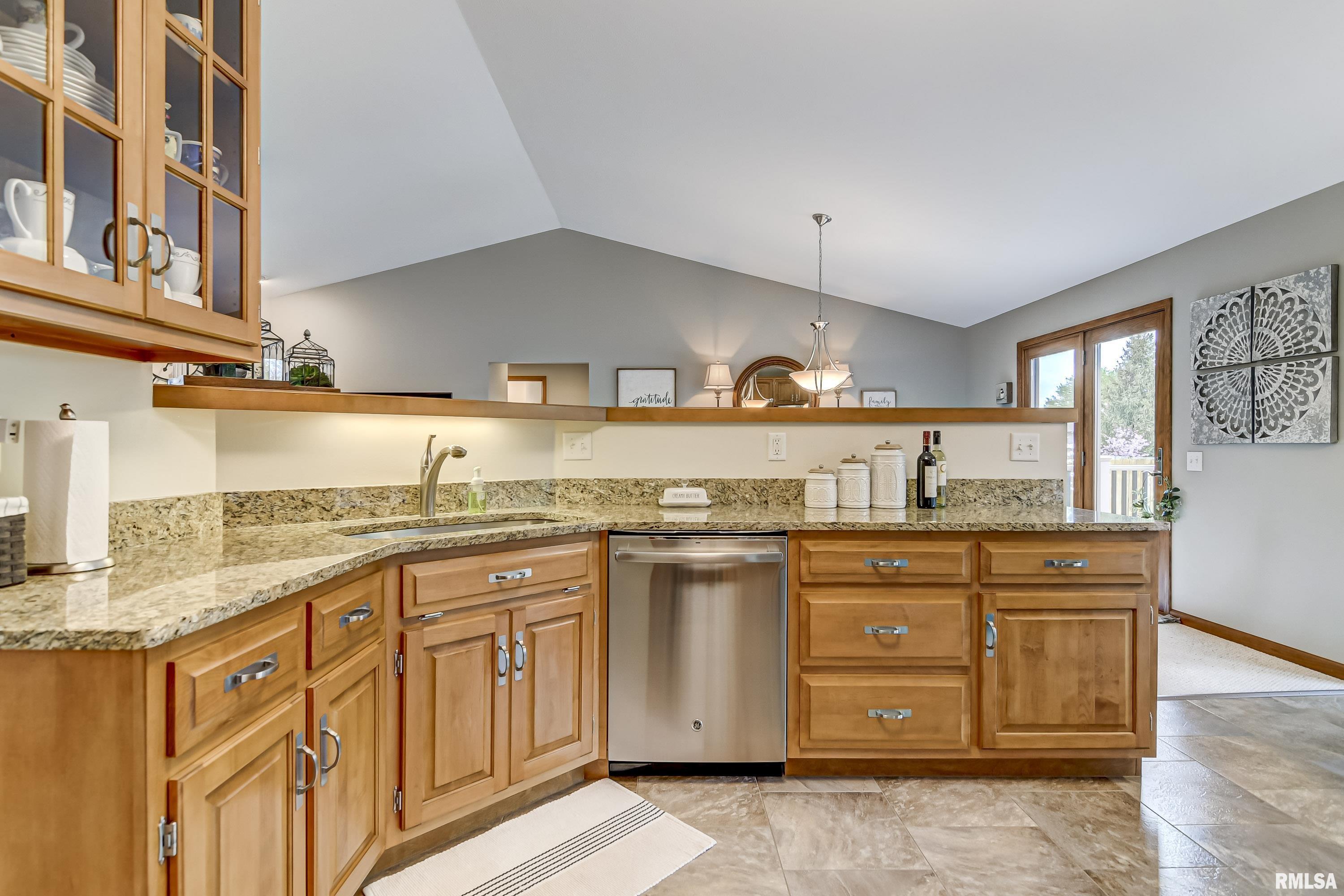 5216 Bunting Road Springfield, IL 62711 - Photo 11 of 38
