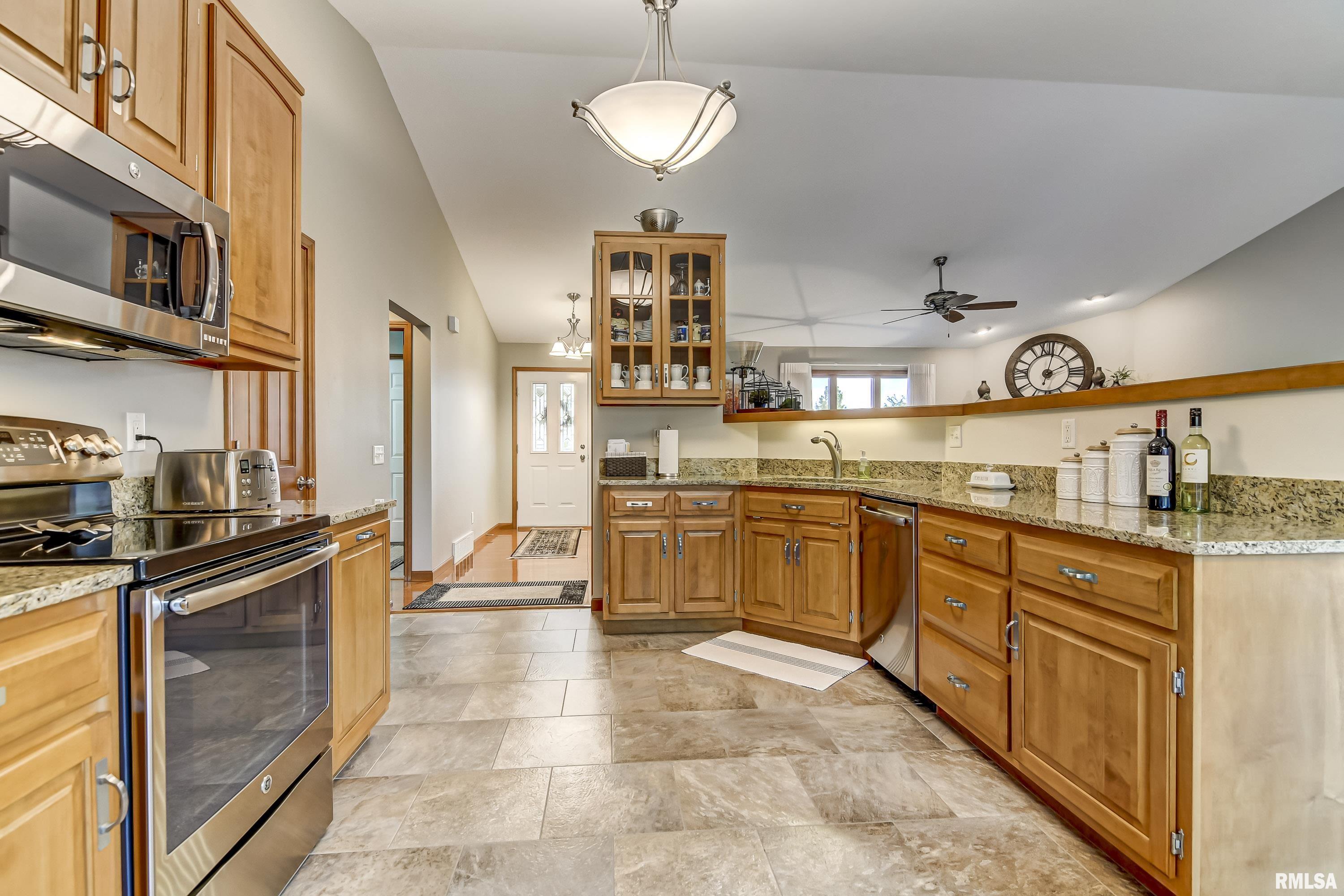 5216 Bunting Road Springfield, IL 62711 - Photo 14 of 38