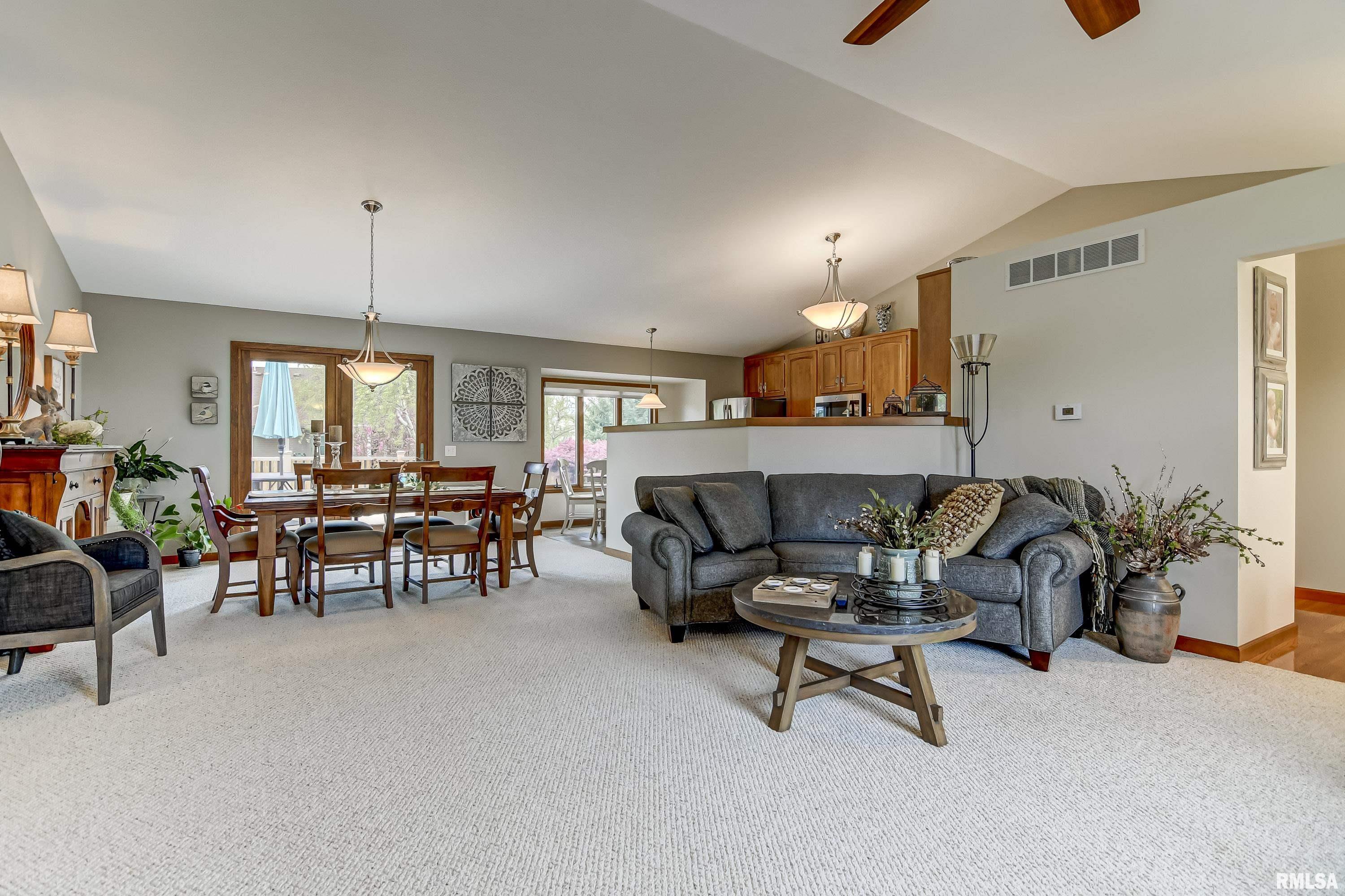 5216 Bunting Road Springfield, IL 62711 - Photo 5 of 38