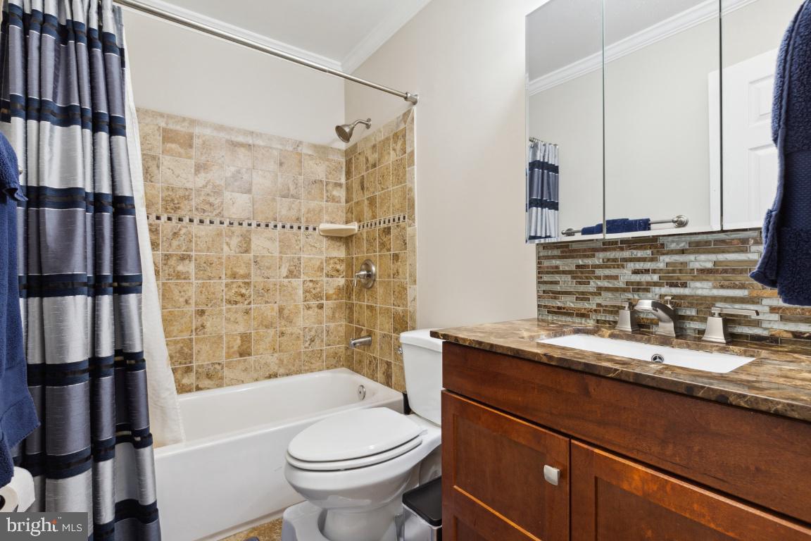 9204 Setter Place Springfield, VA 22153 - Photo 23 of 39 Second full bath on UL