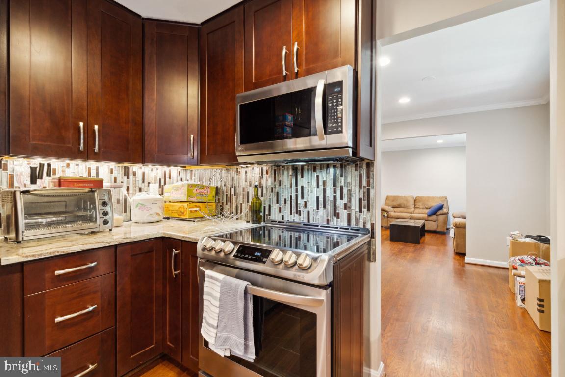 9204 Setter Place Springfield, VA 22153 - Photo 8 of 39 Updated kitchen