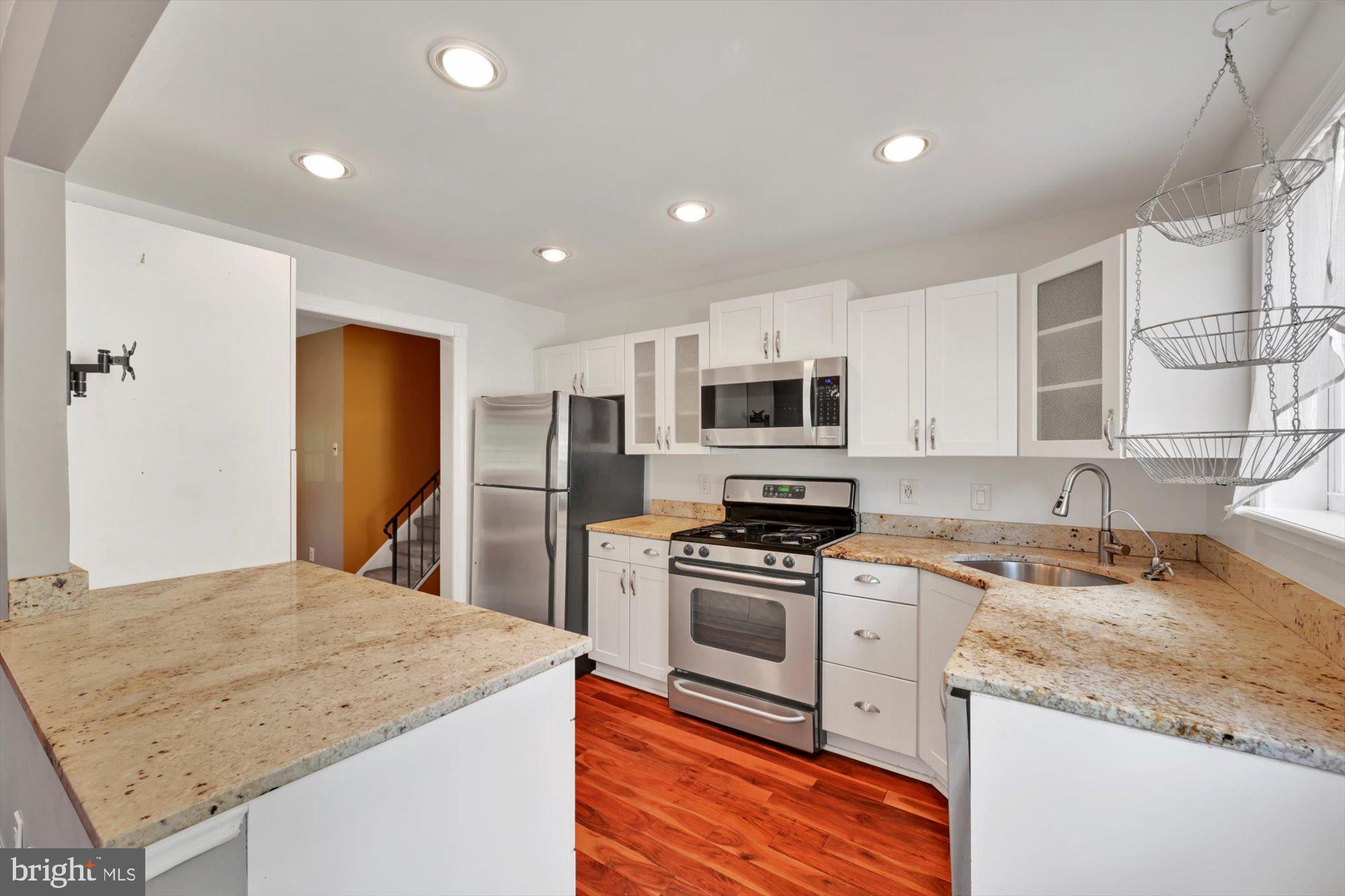 222 Moore Road Wallingford, PA 19086 - Photo 12 of 32