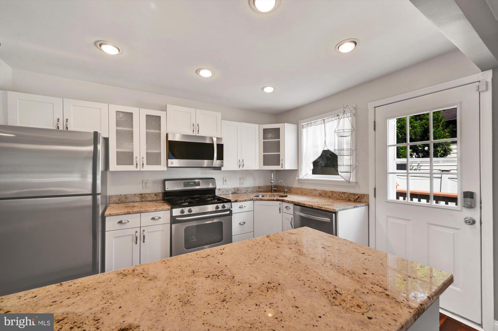 222 Moore Road Wallingford, PA 19086 - Photo 13 of 32